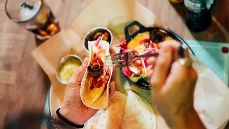 tradicion bold authentic graphic